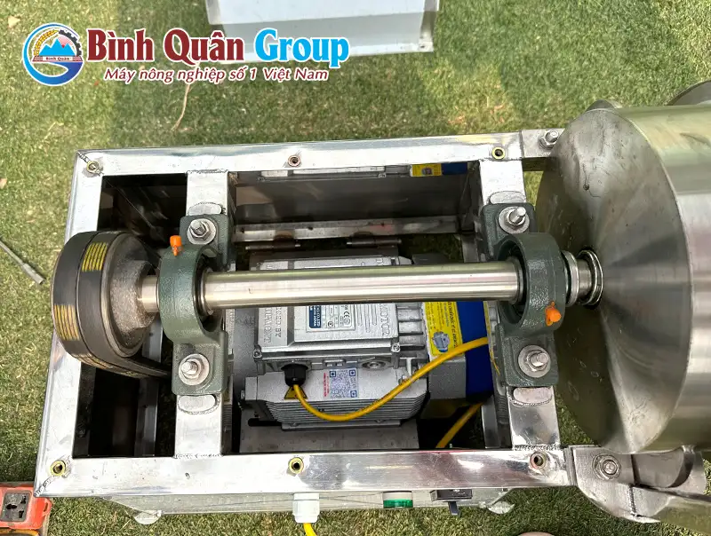 dong-co-may-nghien-bot-nuoc_result222